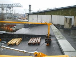 Установленная на крыше подвесная консоль Установленная на крыше подвесная консоль